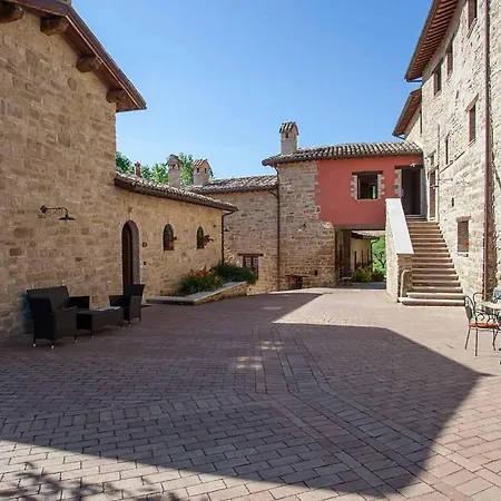 Holiday home In Camerino With Outdoor Swimming Pool, Wifi And 2 Bedrooms *