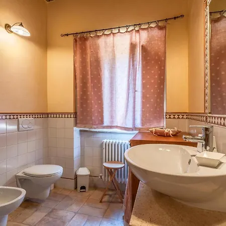 In Camerino With Outdoor Swimming Pool, Wifi And 2 Bedrooms *