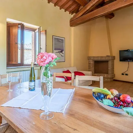 In Camerino With Outdoor Swimming Pool, Wifi And 2 Bedrooms 度假居 *