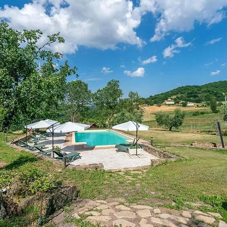 度假居 In Camerino With Outdoor Swimming Pool, Wifi And 2 Bedrooms